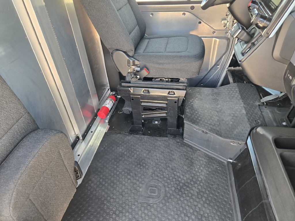 Used 2023 Chevrolet Brightdrop 600 w/ Active Safety Package 2 AWD/4WD image 14