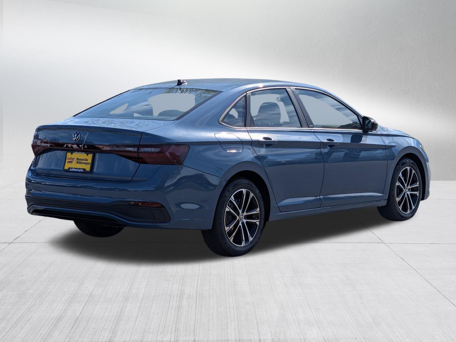 New 2026 Volkswagen Jetta Sport FWD image 4