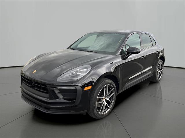 Used 2023 Porsche Macan AWD/4WD image 9