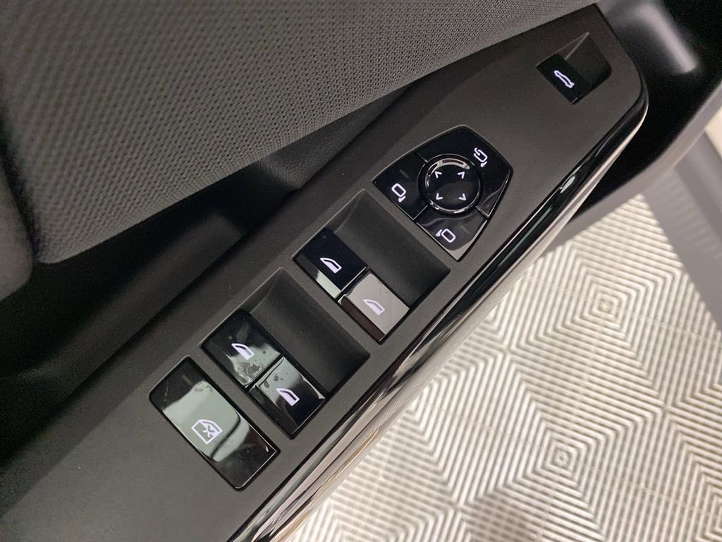 New 2026 BMW X3 xDrive30 w/ Premium Package image 7