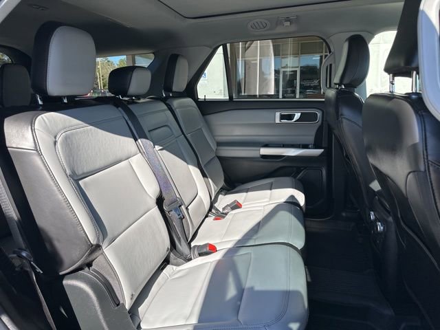 Used 2021 Ford Explorer XLT w/ Equipment Group 202A image 44