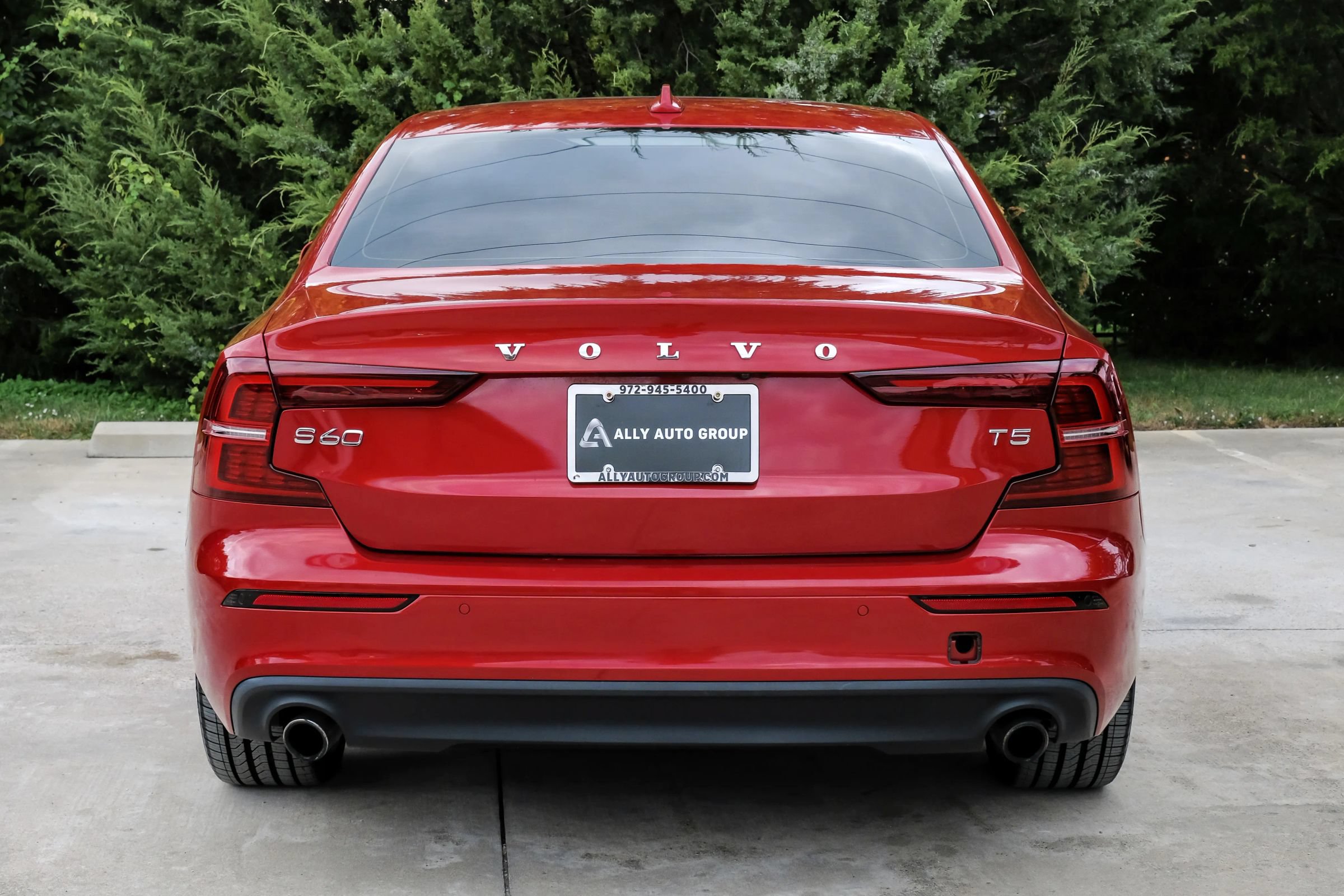 Used 2020 Volvo S60 T5 Momentum FWD image 10