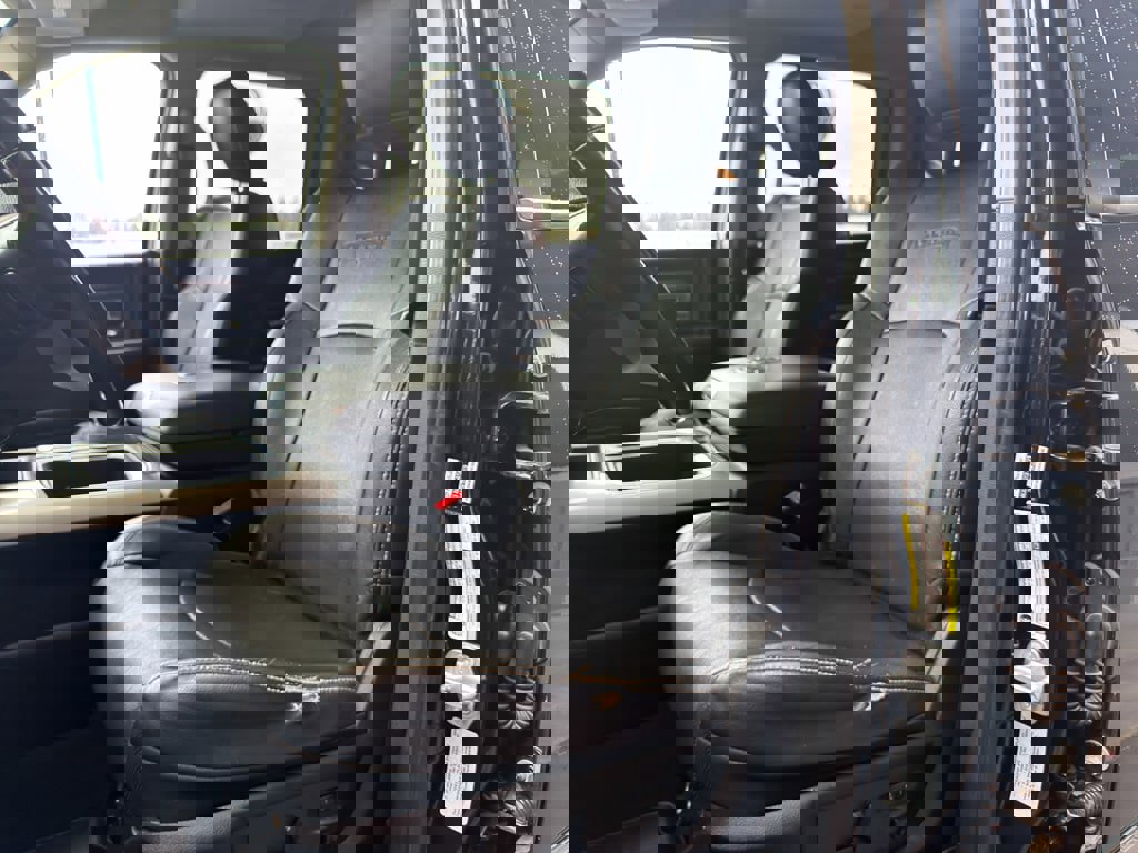 Used 2017 RAM 2500 Laramie w/ Convenience Group image 20