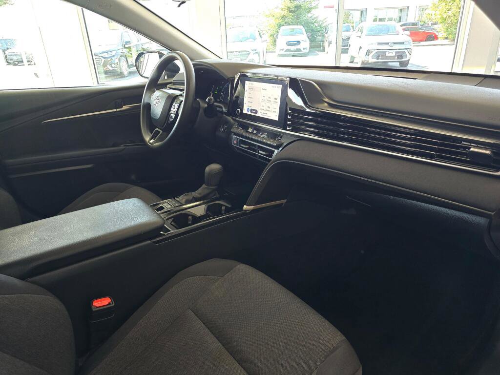 Used 2025 Toyota Camry LE FWD image 45
