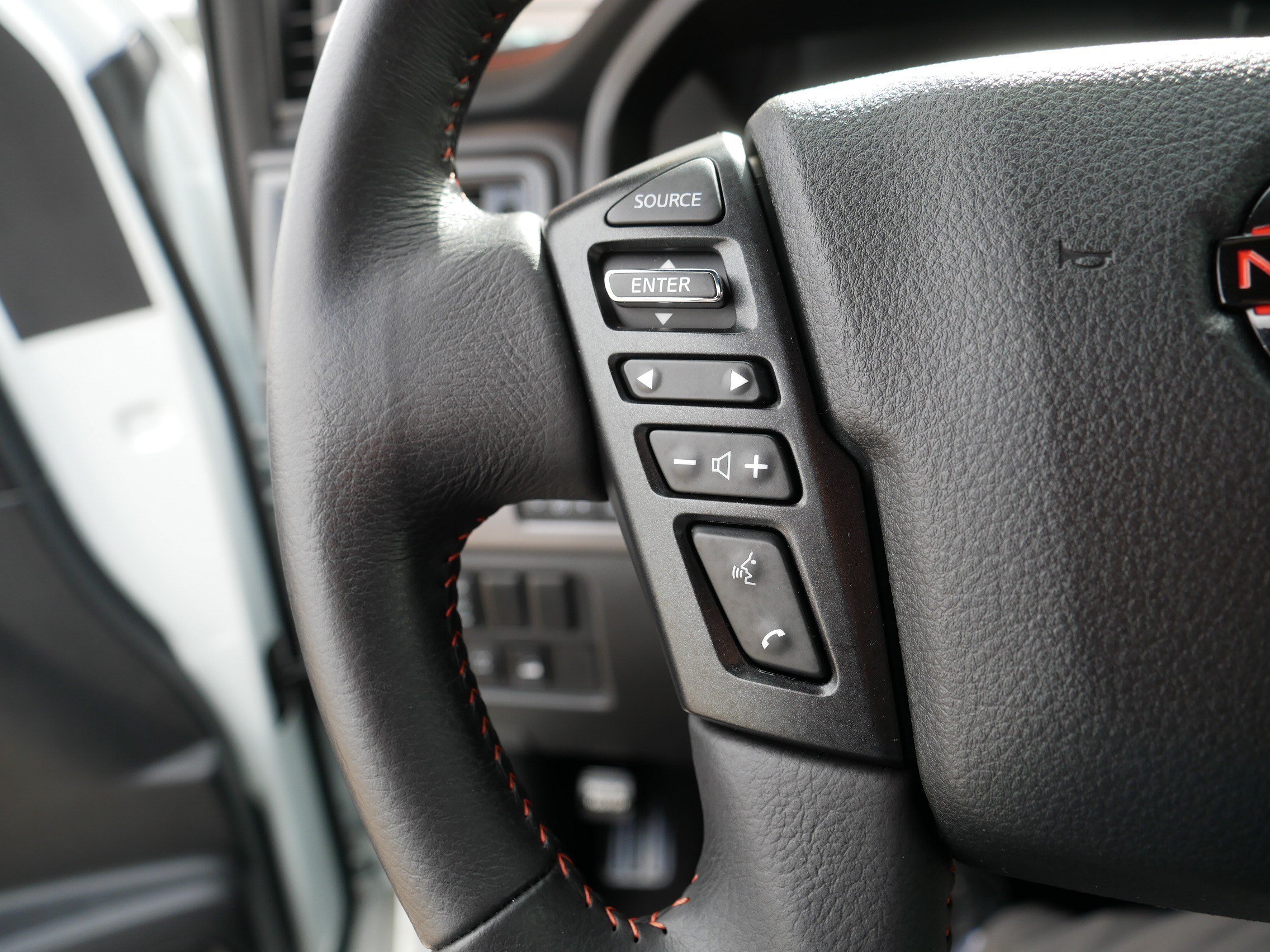 Certified 2024 Nissan Titan PRO-4X w/ Pro-4x Convenience Package AWD/4WD image 28