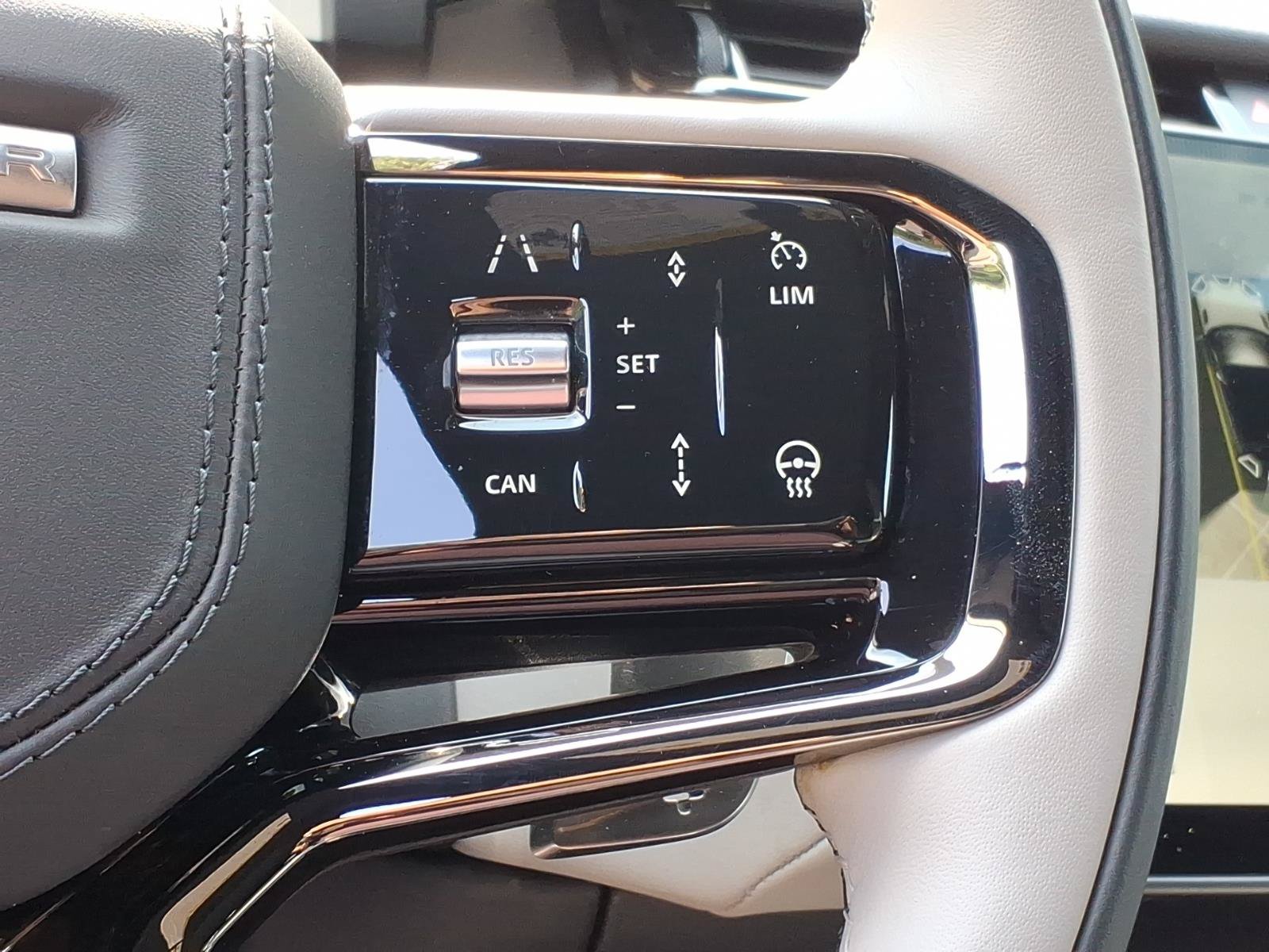Used 2026 Land Rover Range Rover Velar S AWD/4WD image 15