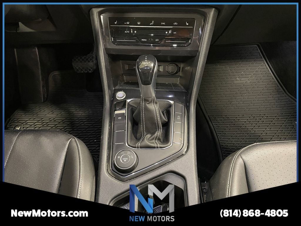 Used 2022 Volkswagen Tiguan SE AWD/4WD image 11