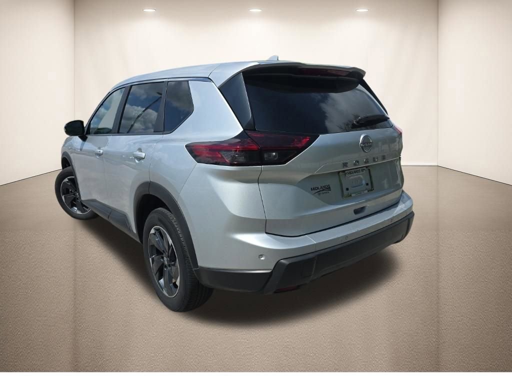 Used 2025 Nissan Rogue SV image 5