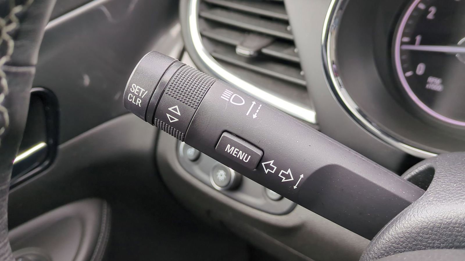 Used 2017 Buick Encore Essence image 27