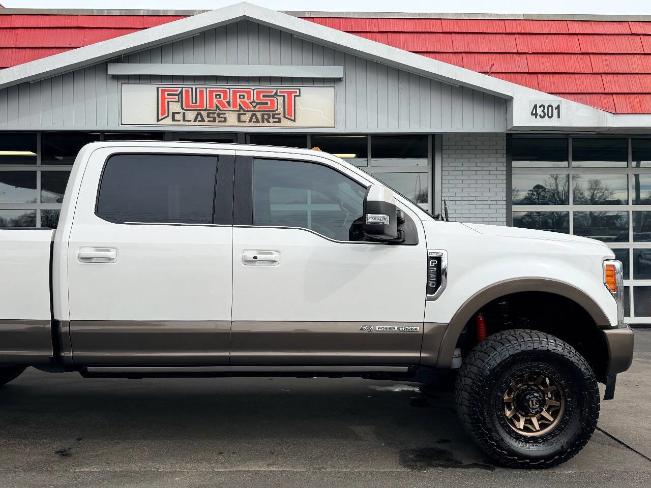 Used 2017 Ford F250 King Ranch w/ King Ranch Ultimate Package AWD/4WD image 13