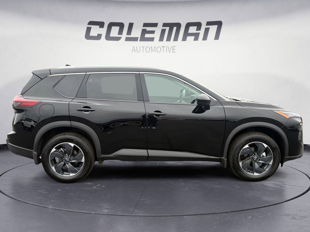 Used 2026 Nissan Rogue SV w/ SV Premium Package image 6