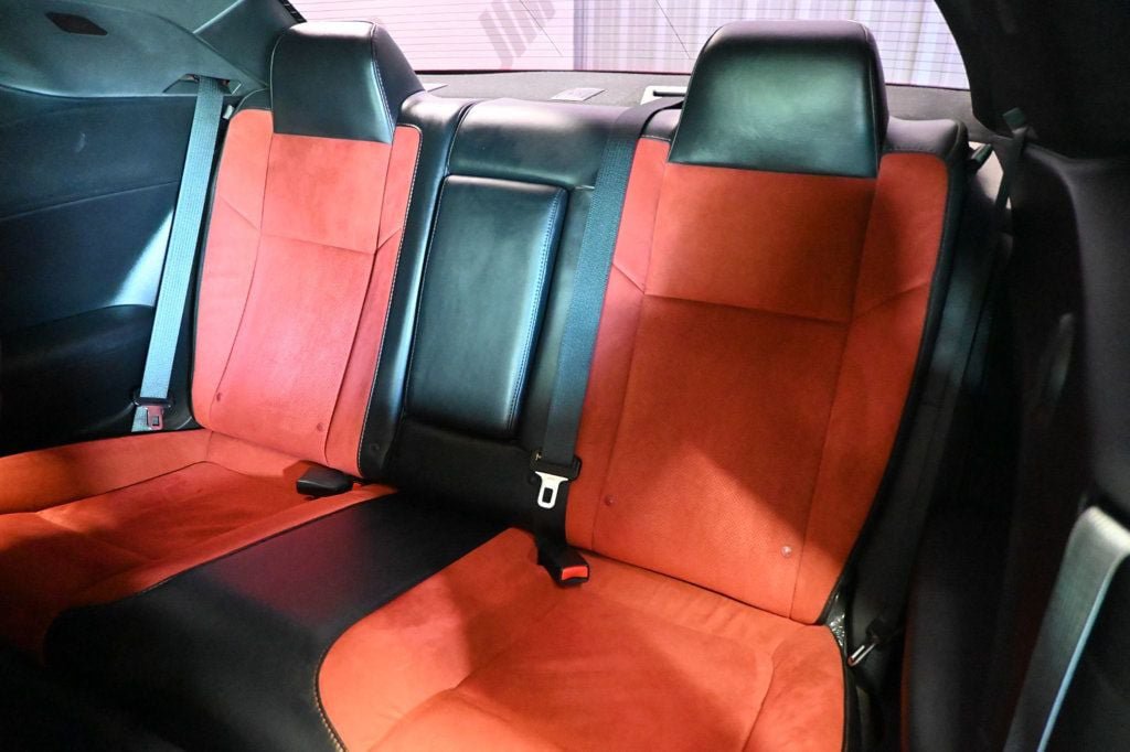 Used 2015 Dodge Challenger R/T Scat Pack w/ Leather Interior Group RWD image 19