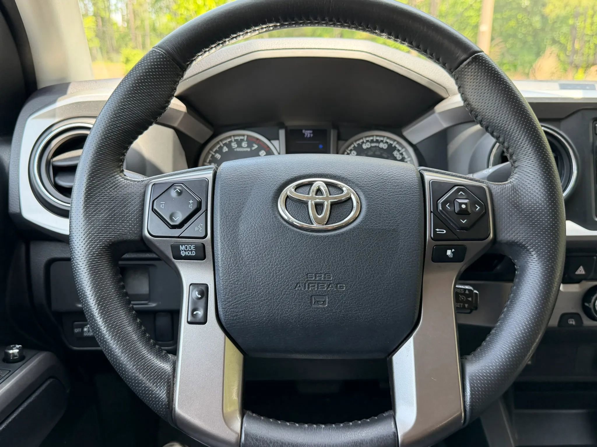 Used 2017 Toyota Tacoma SR5 w/ Tow Package RWD image 23