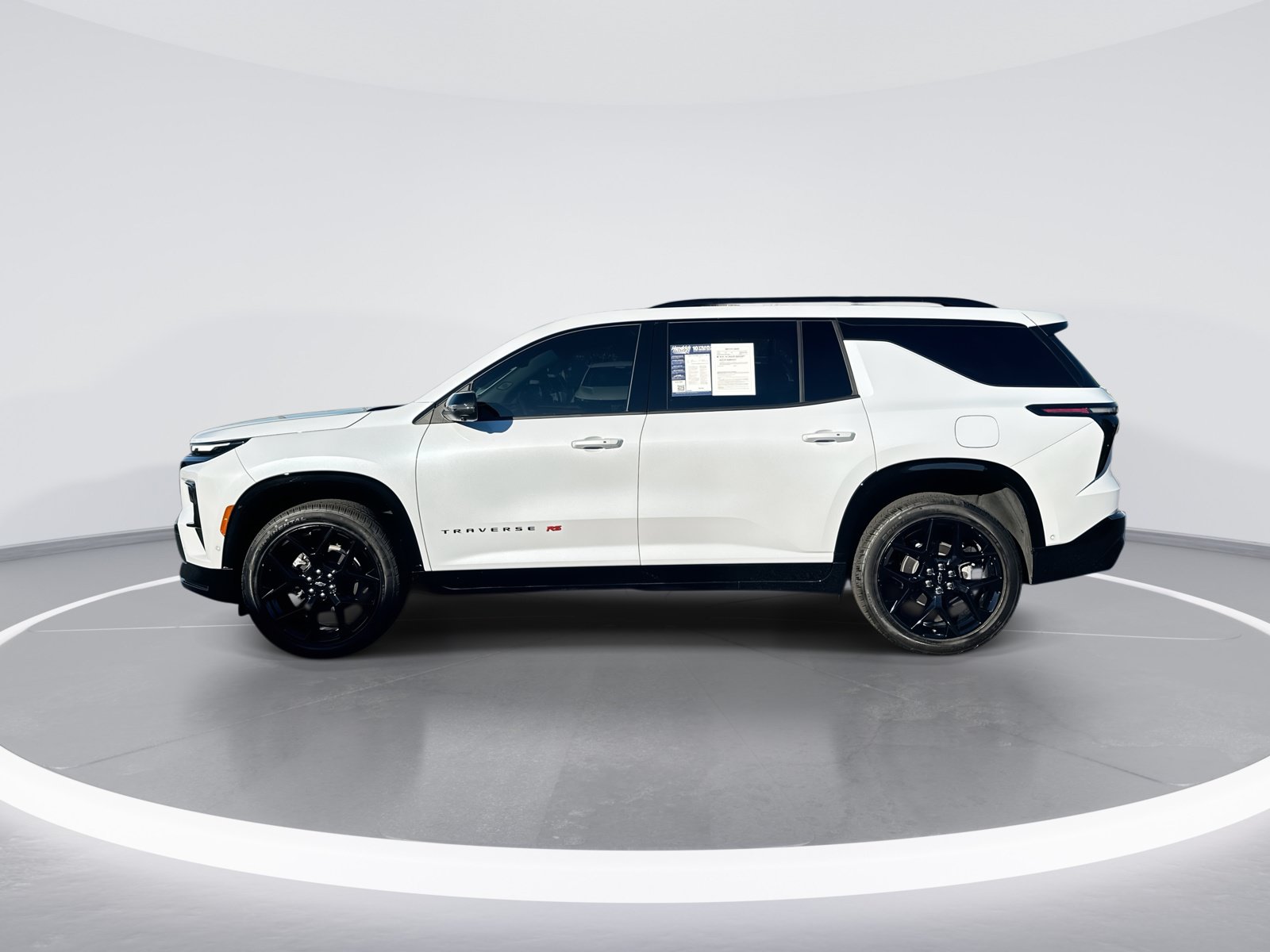 Used 2026 Chevrolet Traverse RS FWD image 6