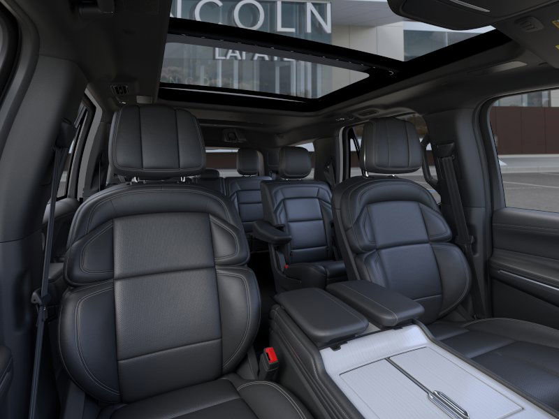 New 2025 Lincoln Navigator Reserve w/ Jet Appearance Package image 10