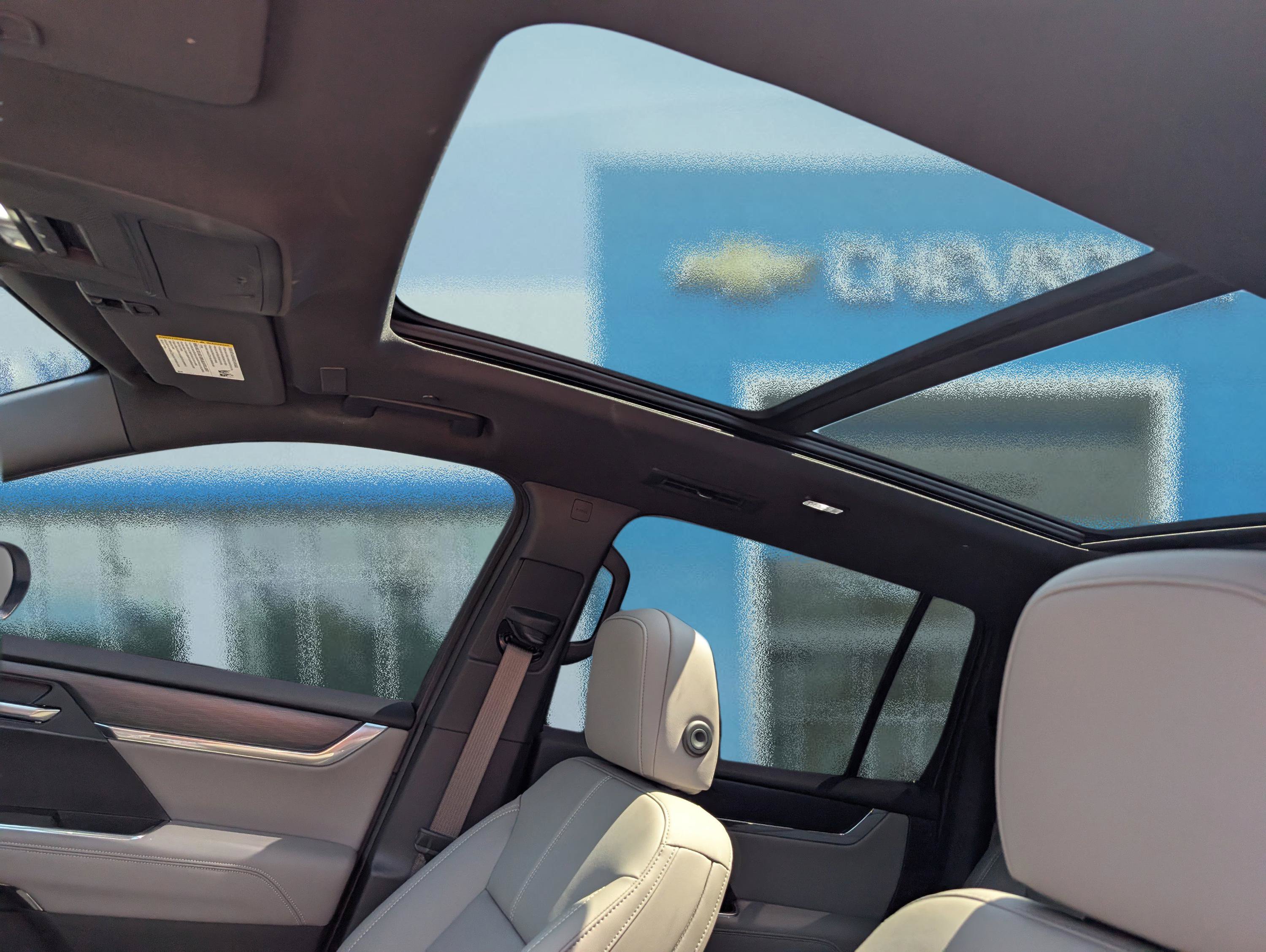 Used 2026 GMC Acadia Elevation w/ Elevation Premium Package FWD image 19