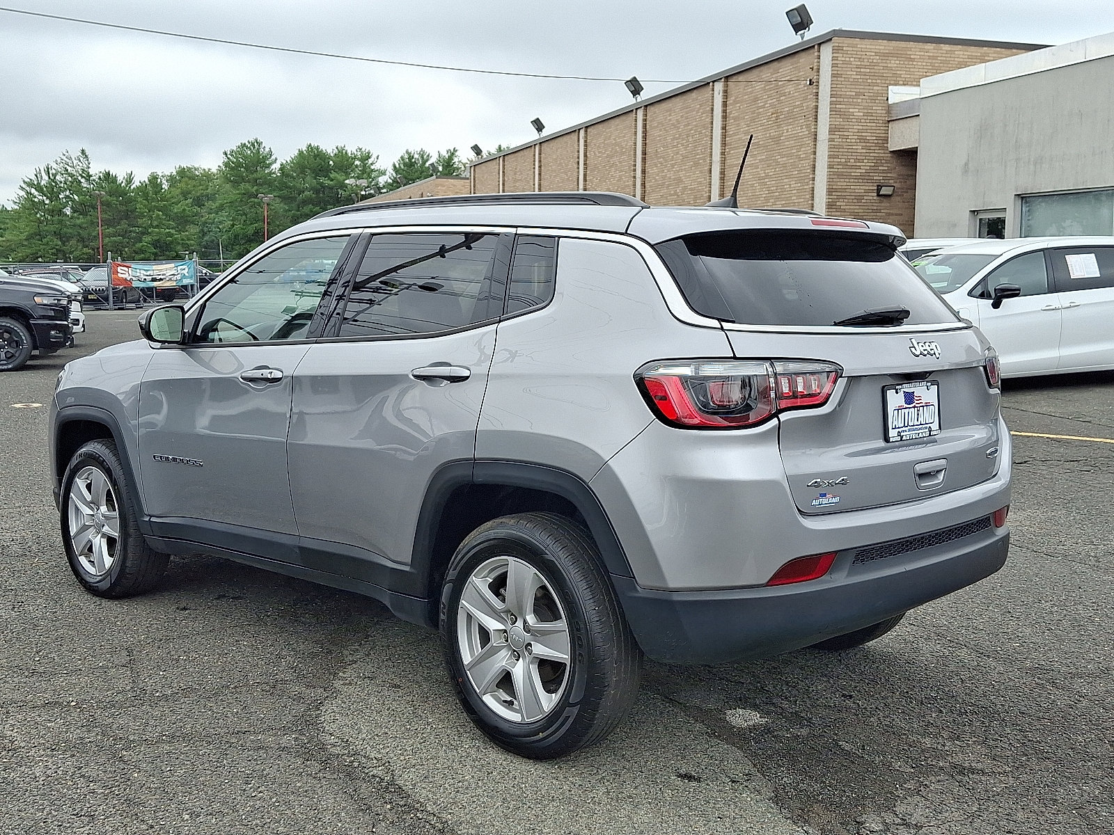 Used 2022 Jeep Compass Latitude AWD/4WD image 5