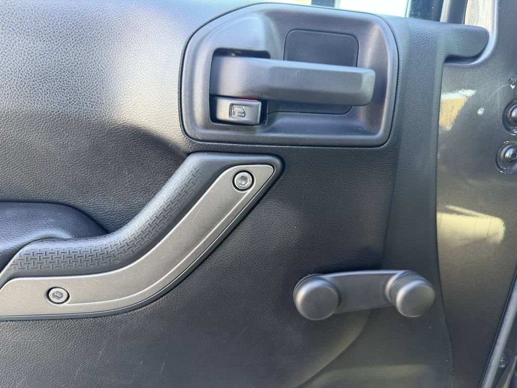 Used 2016 Jeep Wrangler Unlimited Sport AWD/4WD image 25