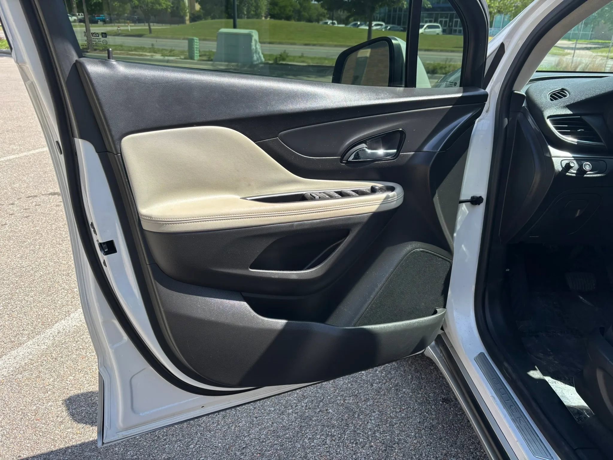 Used 2018 Buick Encore Preferred FWD image 19