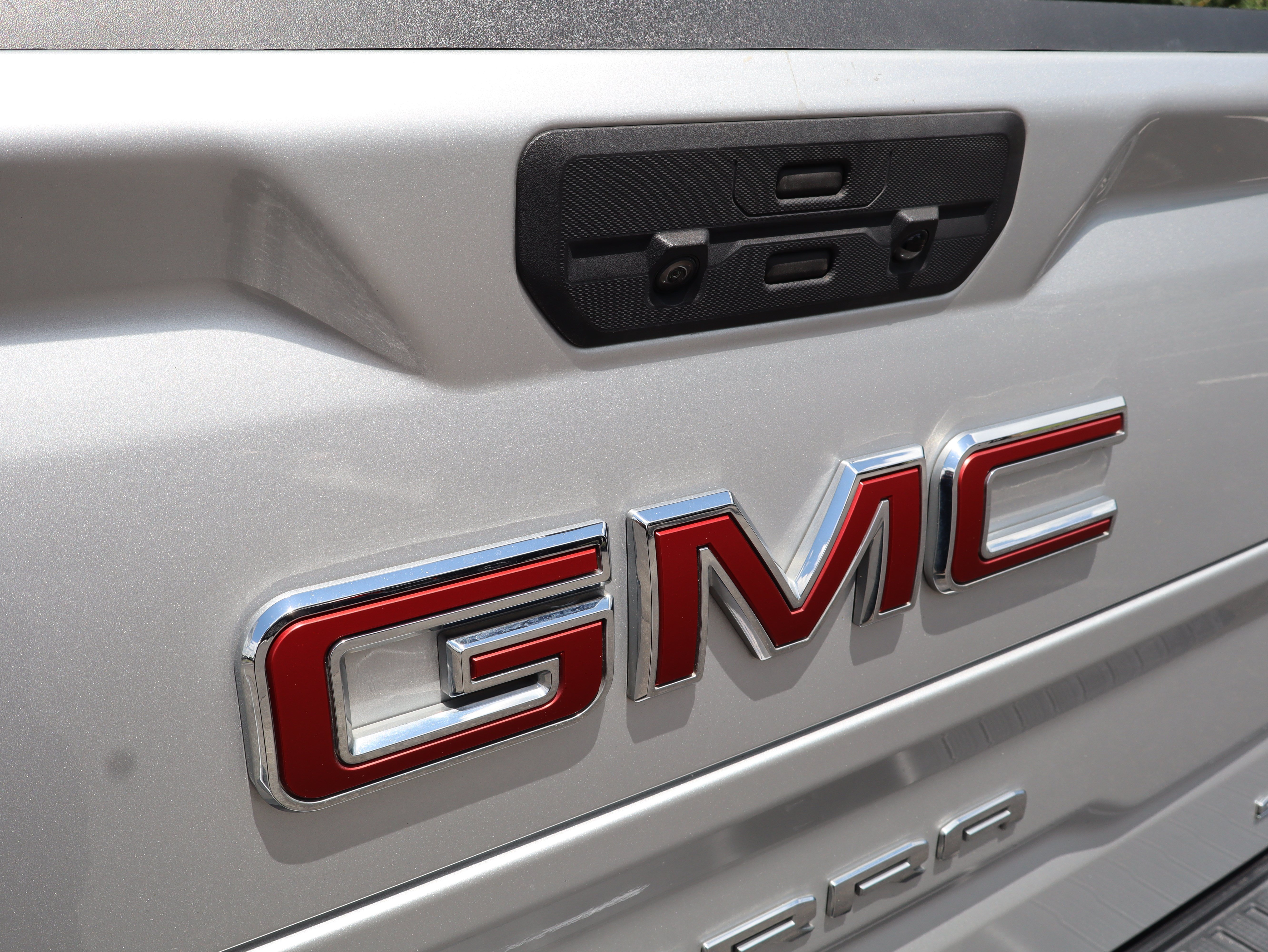 Used 2021 GMC Sierra 1500 SLT w/ SLT Premium Package AWD/4WD image 8