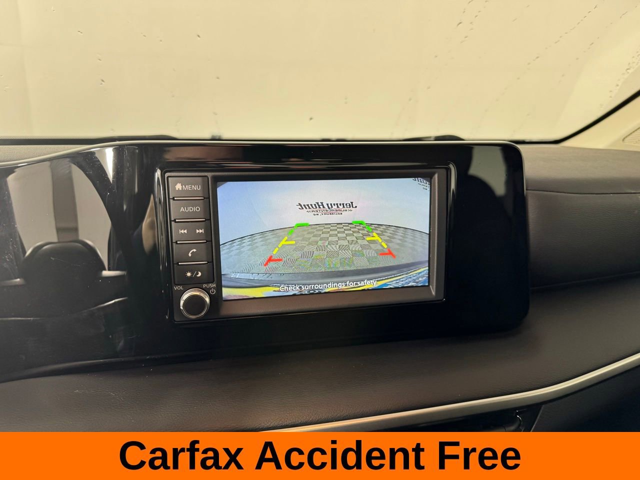 Used 2025 Nissan Kicks S image 3