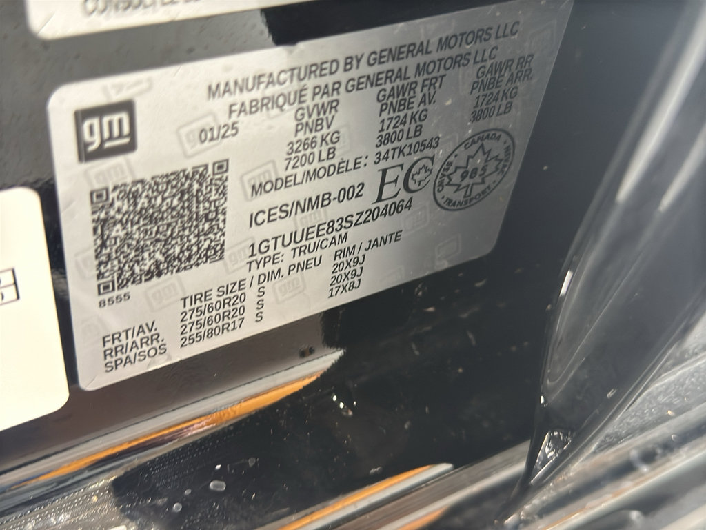 Used 2025 GMC Sierra 1500 AT4 w/ AT4 Premium Package AWD/4WD image 47