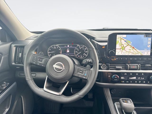 Certified 2024 Nissan Pathfinder SL FWD image 17