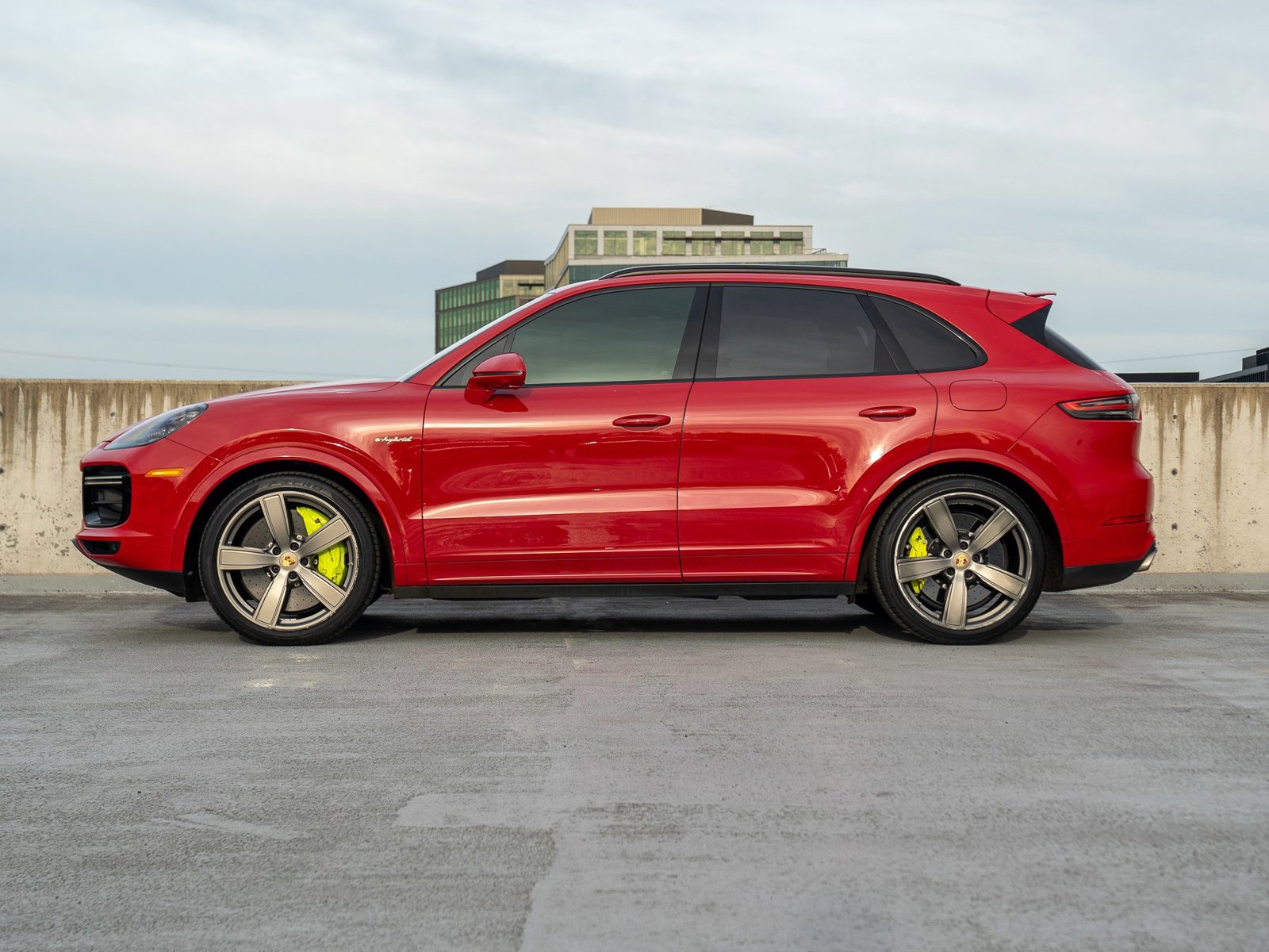 Used 2022 Porsche Cayenne Turbo S AWD/4WD image 3