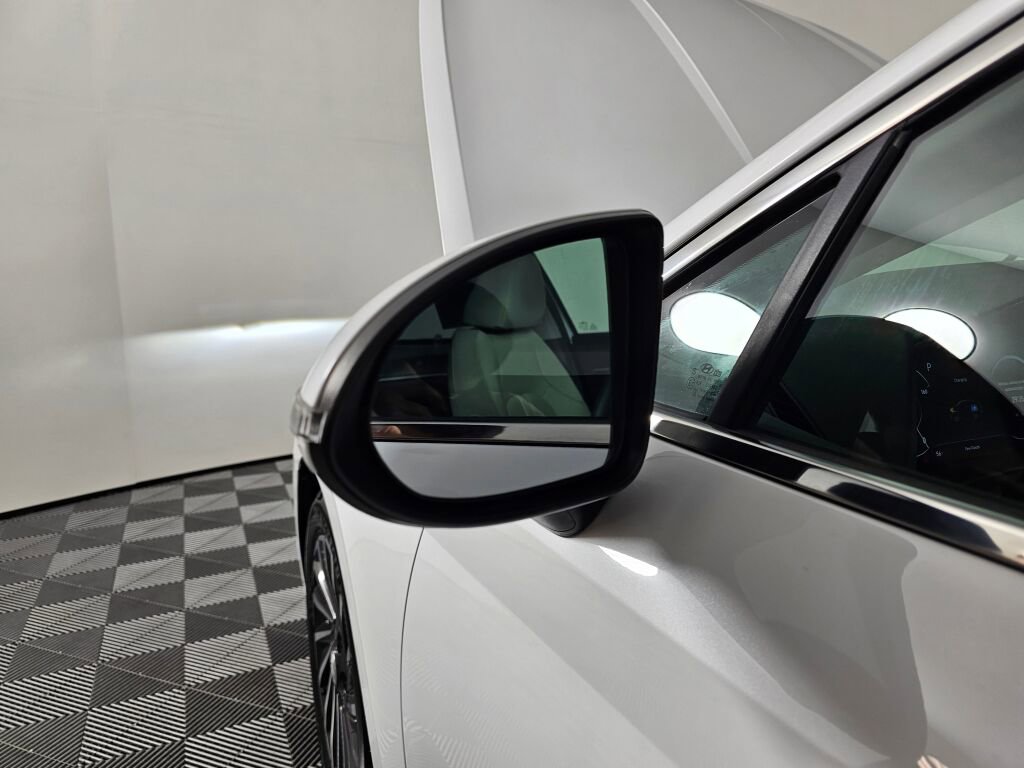 Used 2023 Hyundai Sonata Limited w/ Cargo Package image 12