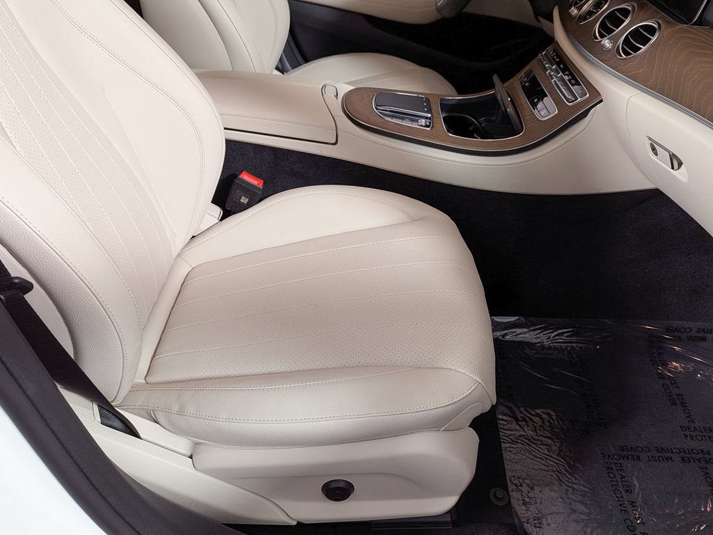 Used 2023 Mercedes-Benz E 350 4MATIC Sedan image 25