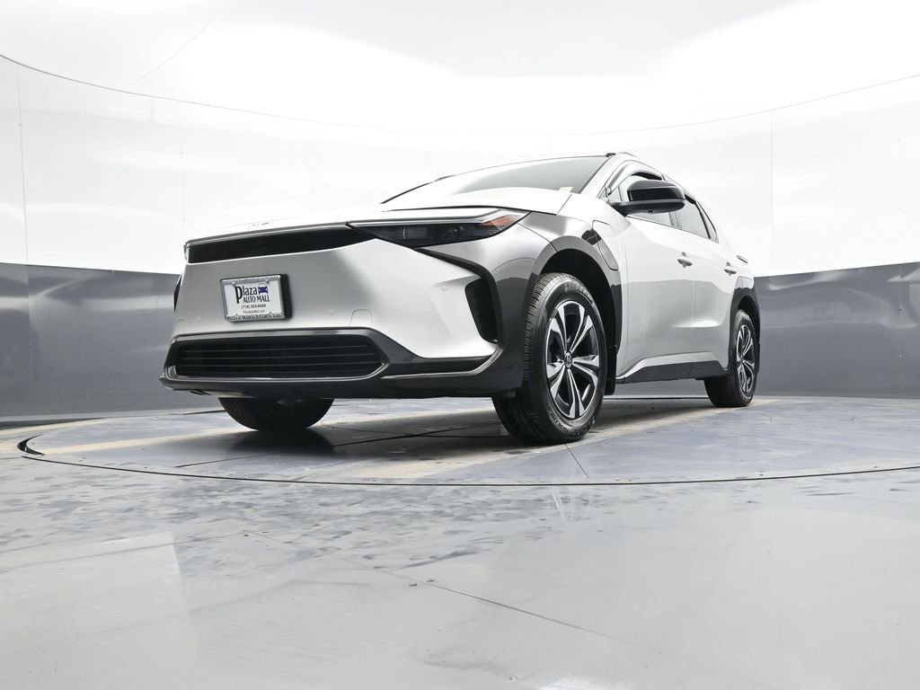 Used 2023 Toyota bZ4X XLE w/ Weather Package image 26