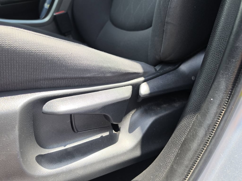Used 2023 Toyota Corolla Cross LE FWD image 19