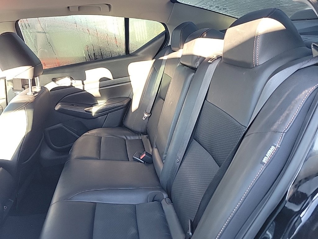 Used 2020 Nissan Altima 2.5 SR w/ Premium Package FWD image 13