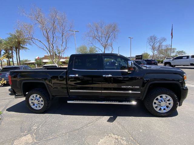 Used 2019 GMC Sierra 2500 Denali w/ Duramax Plus Package AWD/4WD image 2