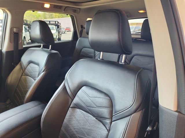 Used 2023 Nissan Pathfinder Platinum w/ Cargo Package image 11