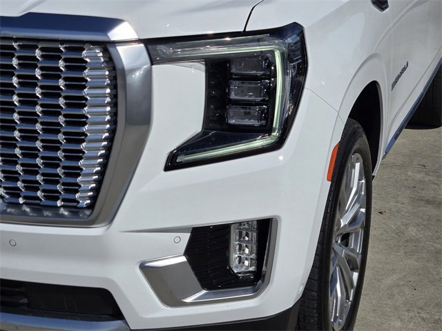 Used 2024 GMC Yukon XL Denali w/ Advanced Technology Package image 9
