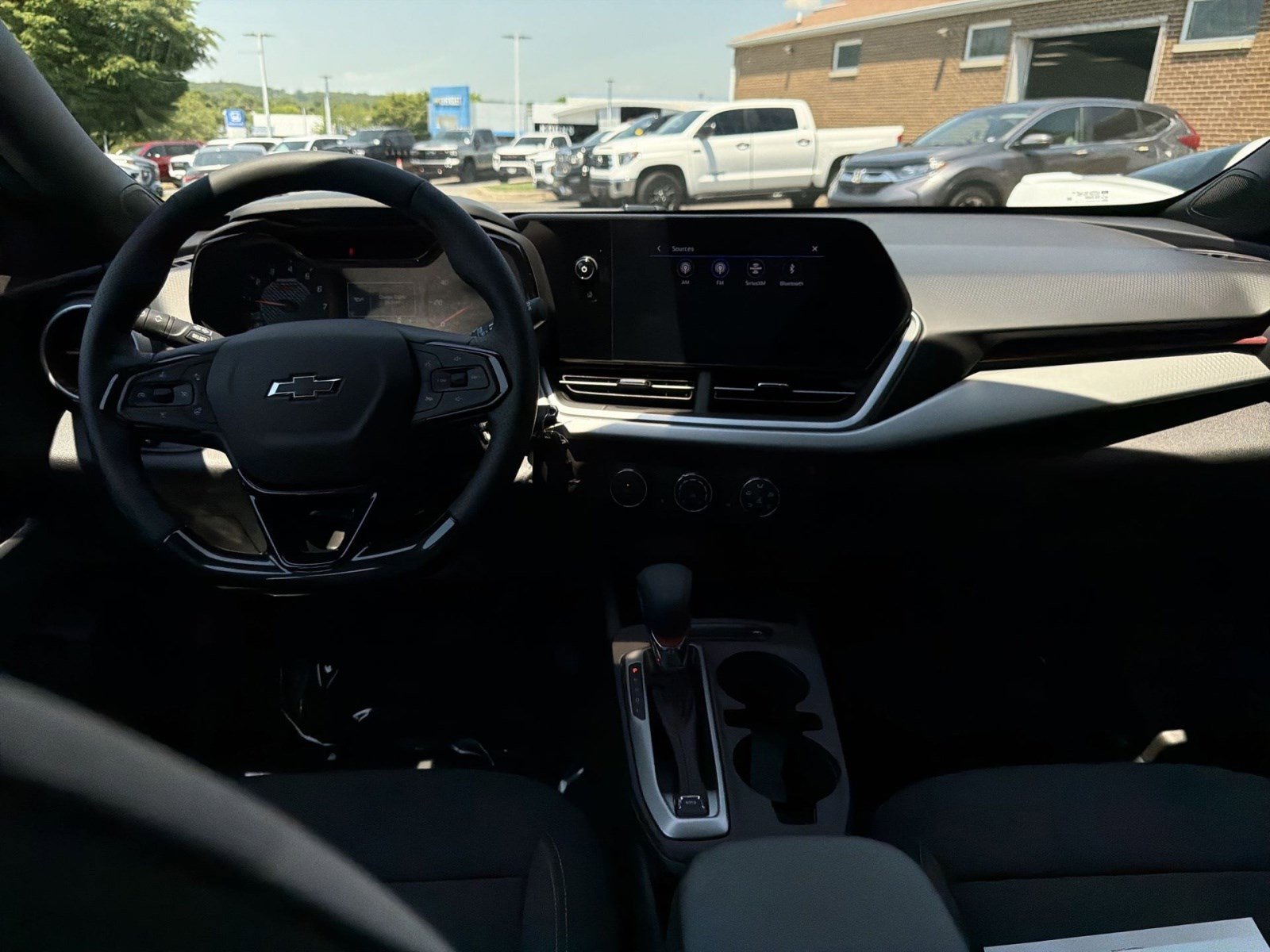 Used 2024 Chevrolet Trax RS FWD image 20