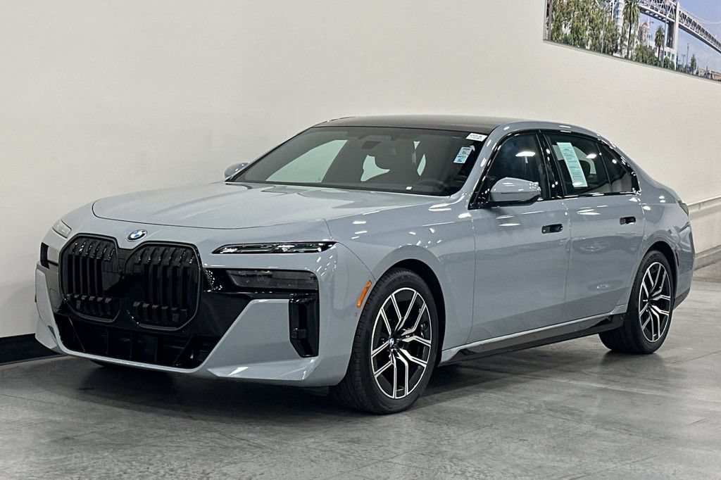 Used 2024 BMW 760i xDrive w/ Executive Package AWD/4WD image 8