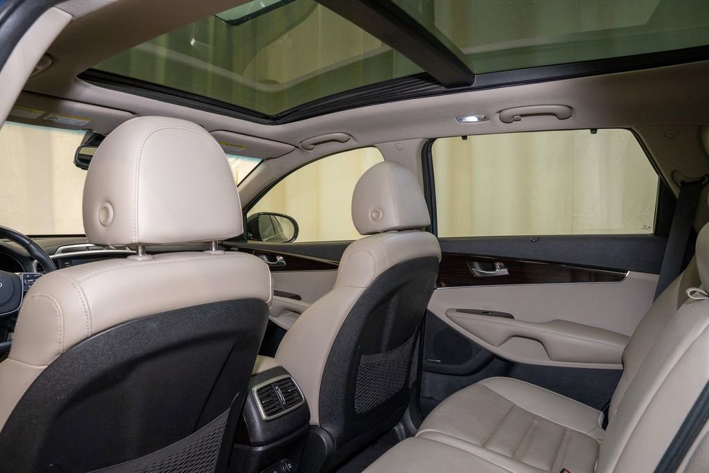 Used 2019 Kia Sorento EX w/ EX Touring Package image 10