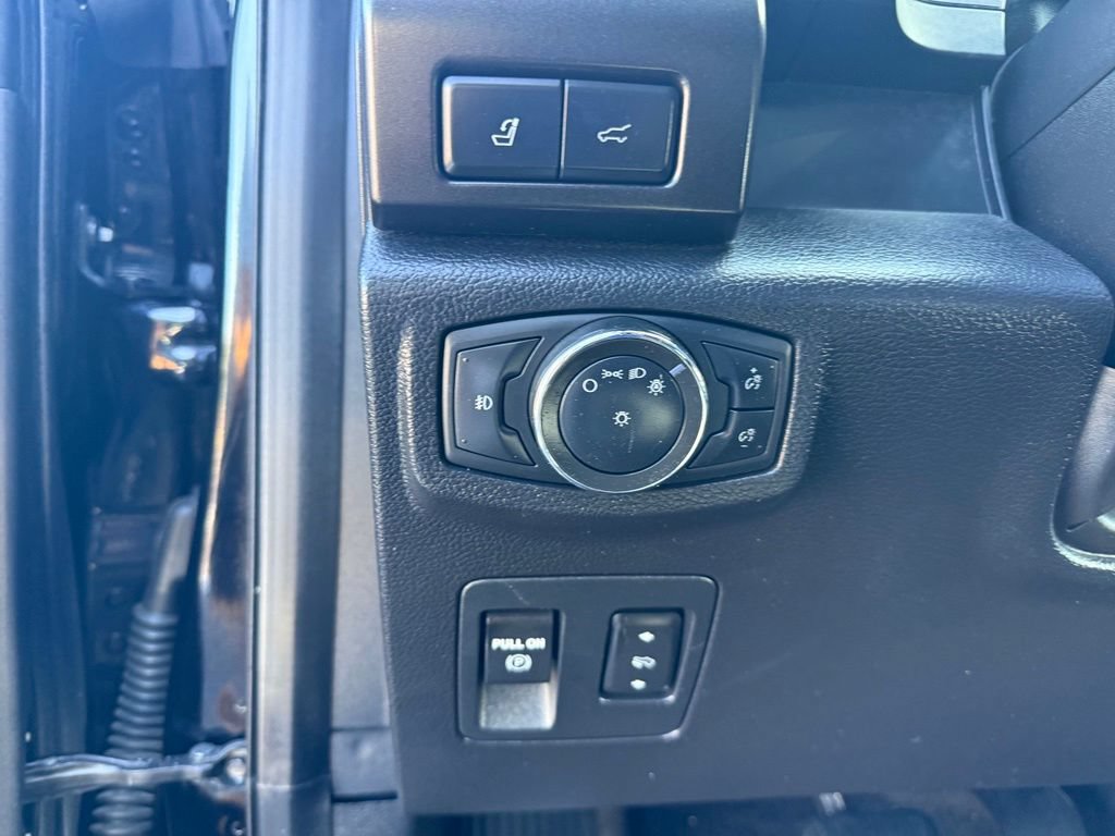 Used 2020 Ford Expedition Limited AWD/4WD image 13