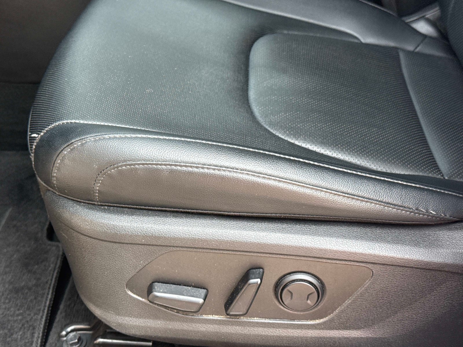 Used 2023 Kia Sportage EX FWD image 22