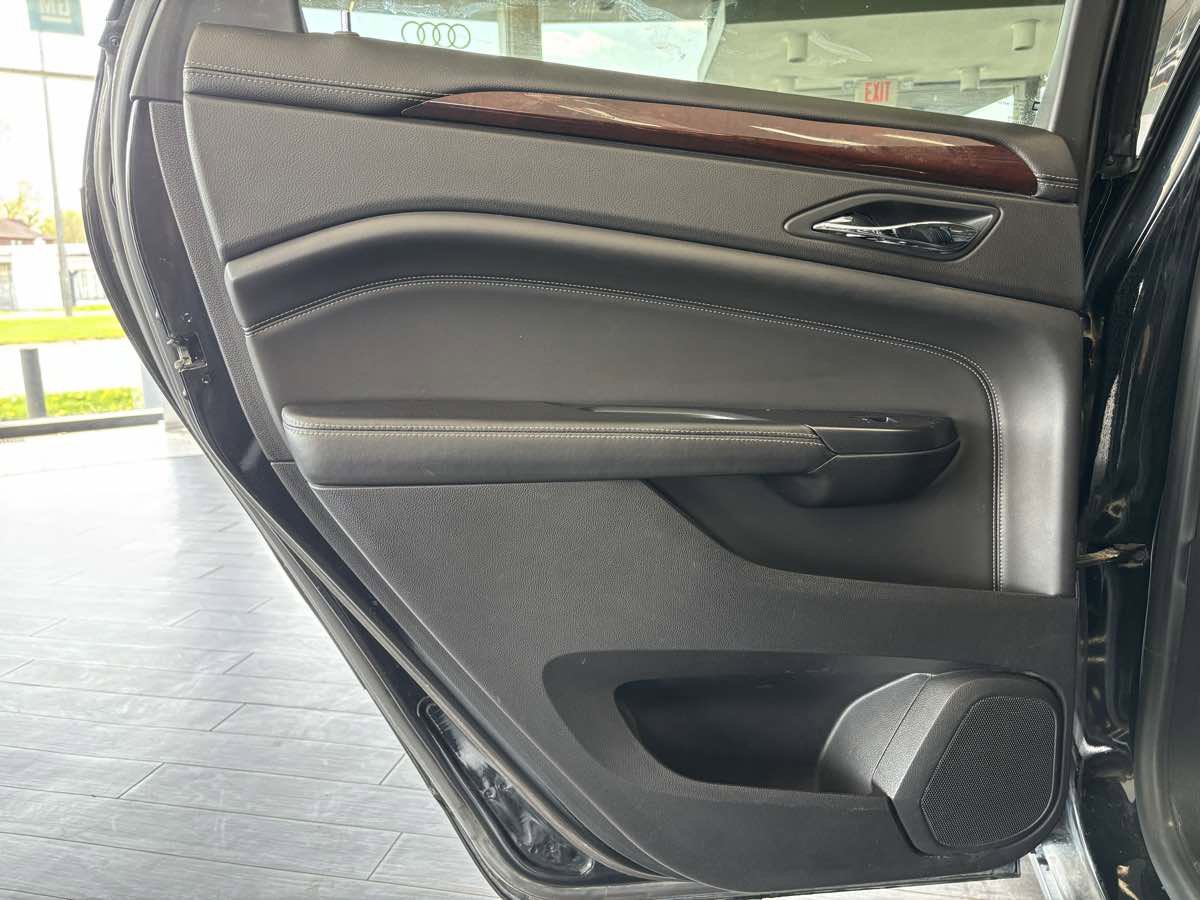 Used 2015 Cadillac SRX Premium w/ LPO, Protection Package FWD image 25