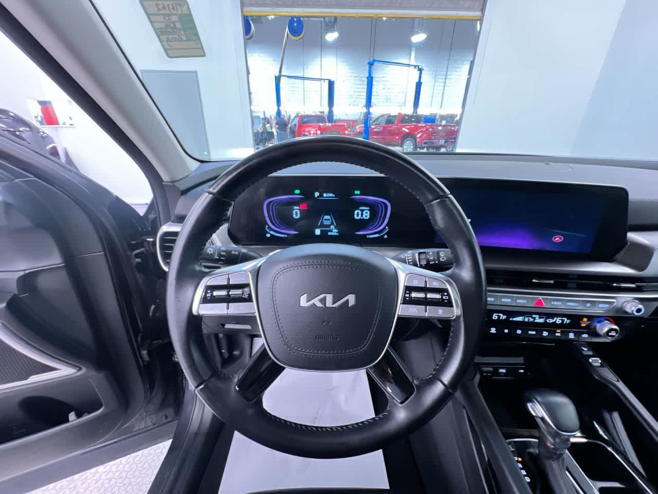 Used 2025 Kia Telluride S FWD image 15