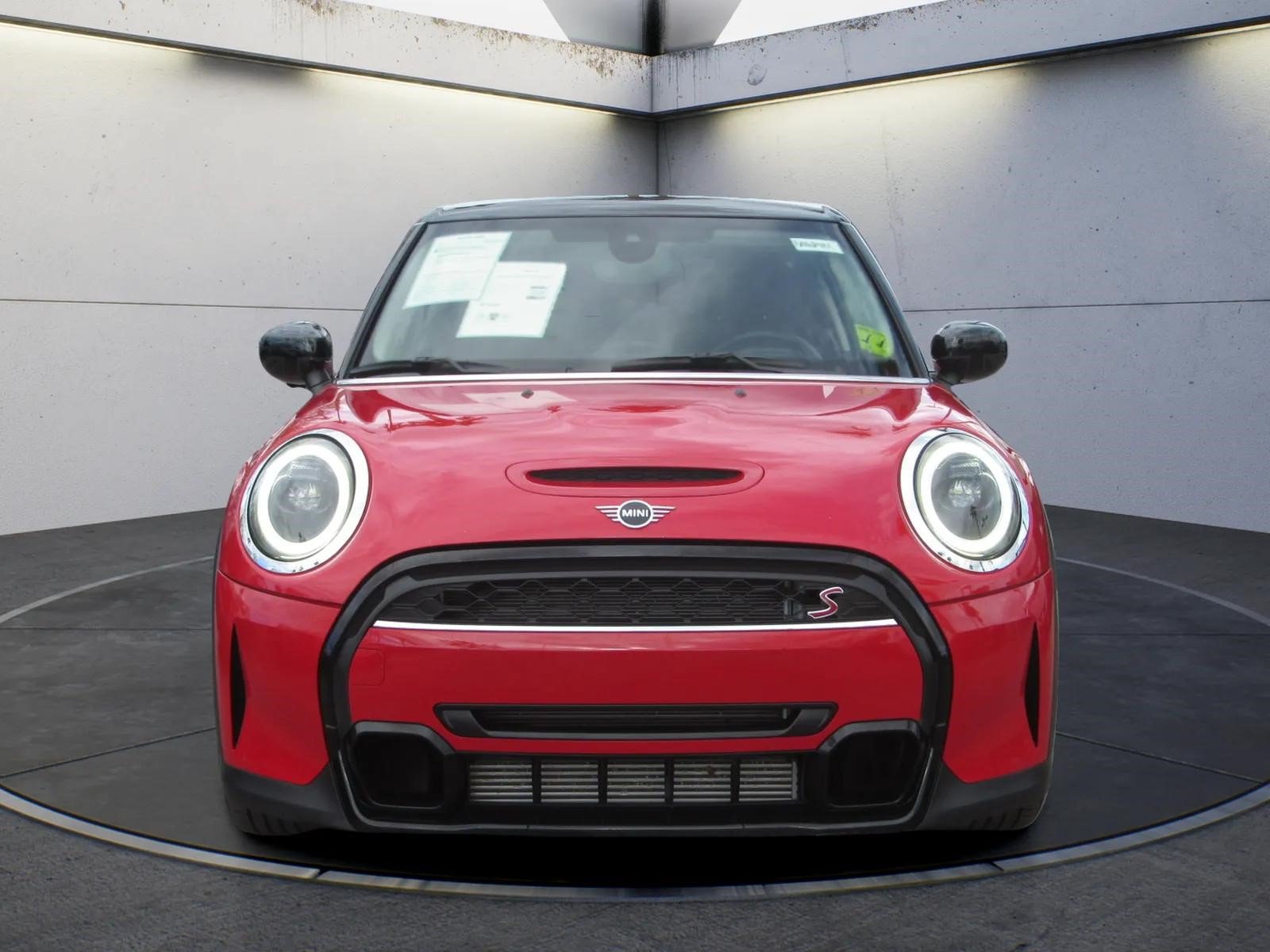 Used 2022 MINI Cooper S FWD image 3