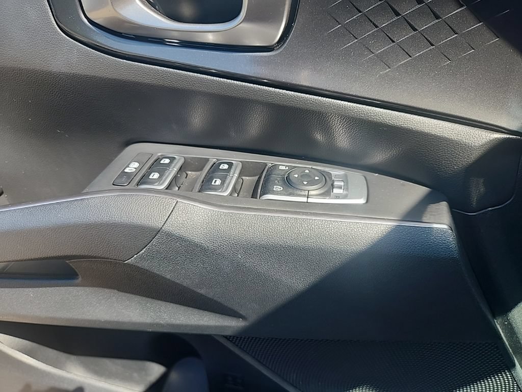 Certified 2023 Kia Sorento LX FWD image 25