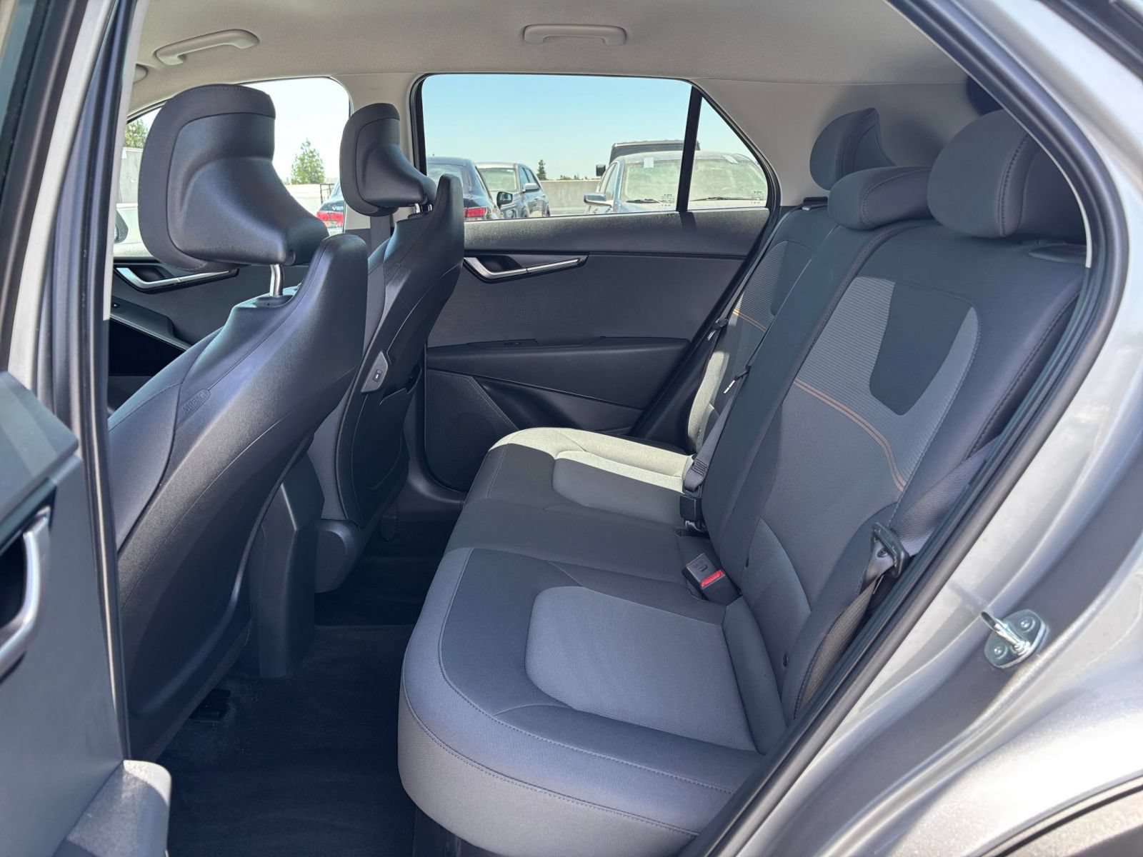 Used 2026 Kia Niro LX FWD image 23