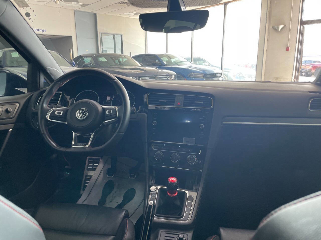 Used 2020 Volkswagen GTI SE image 24