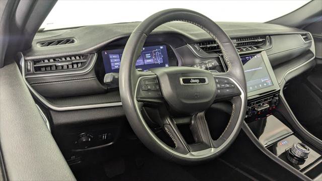 Used 2024 Jeep Grand Cherokee Altitude RWD image 24