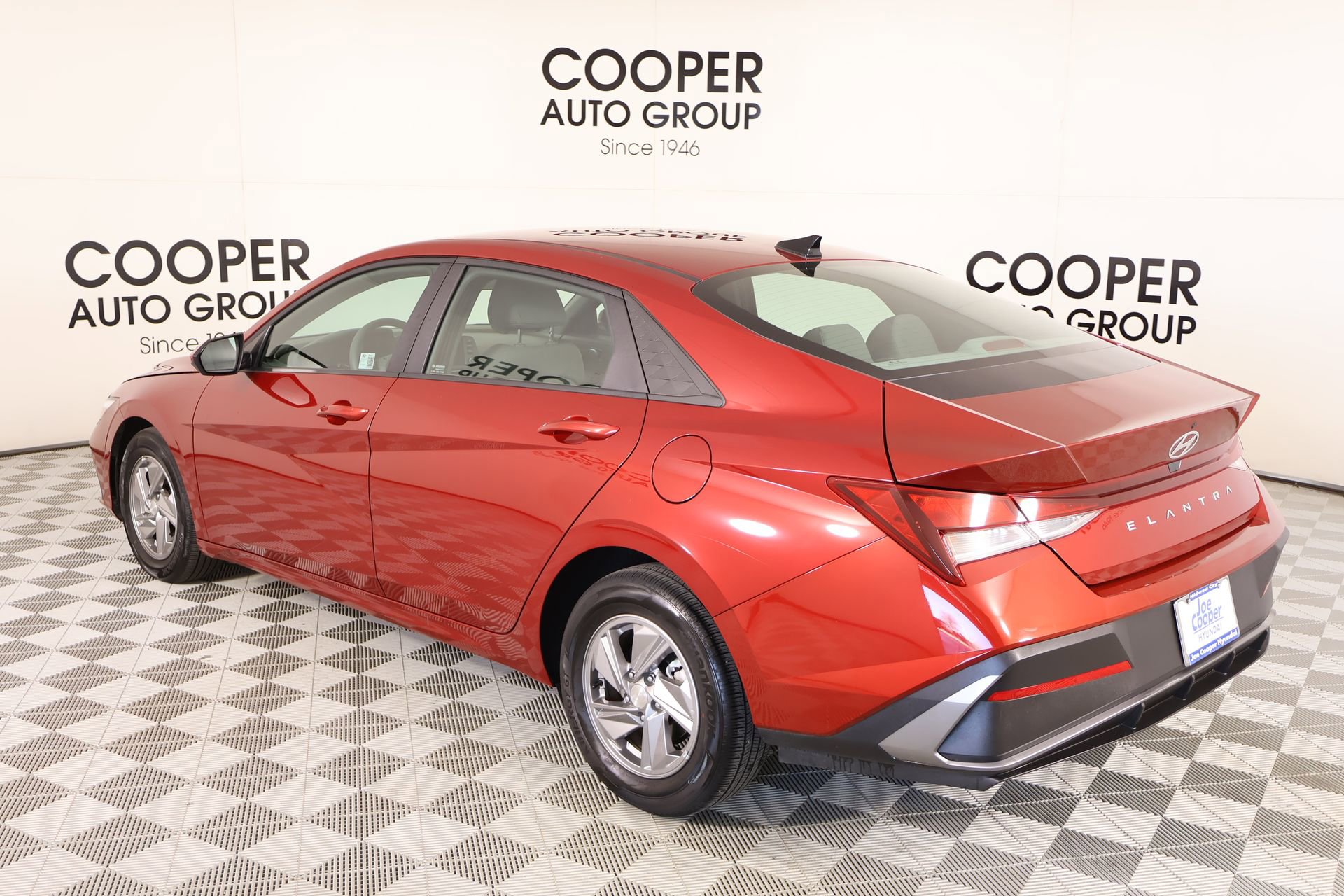 Certified 2024 Hyundai Elantra SE image 21