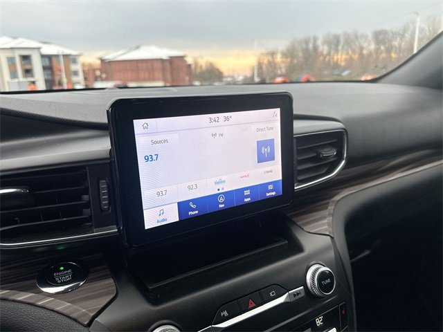 Used 2020 Ford Explorer Limited image 23